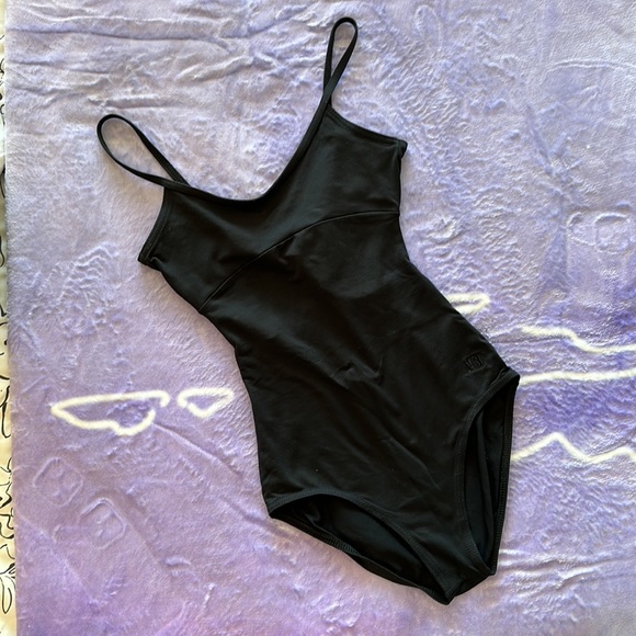 Twist back detail black leotard 🎀 balletcore ballerinacore 🎀 - Picture 5 of 5